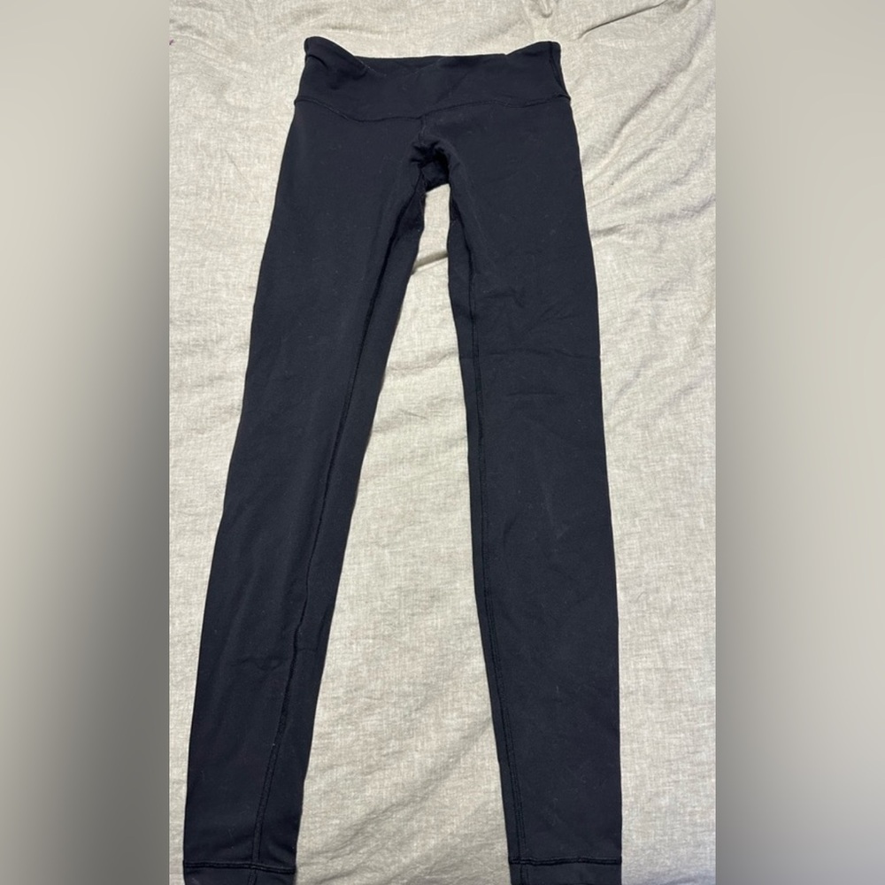 Black lululemon leggings